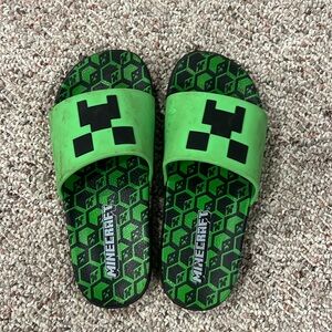 MINECRAFT Slides Size 3-4